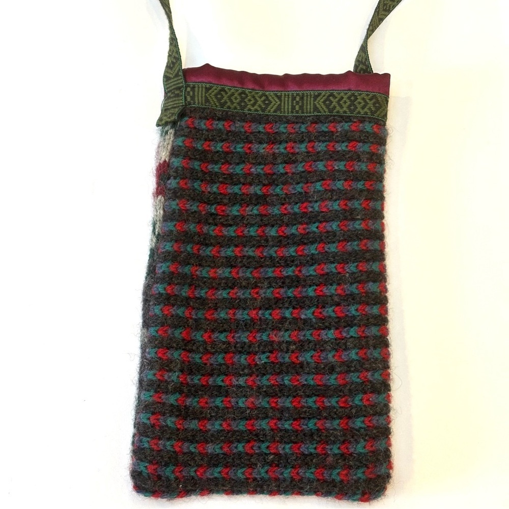 Steller Handcrafted Goods Nordic Sweater Crossbody Purse Green/Gray/Burgundy - Picture 6 of 10